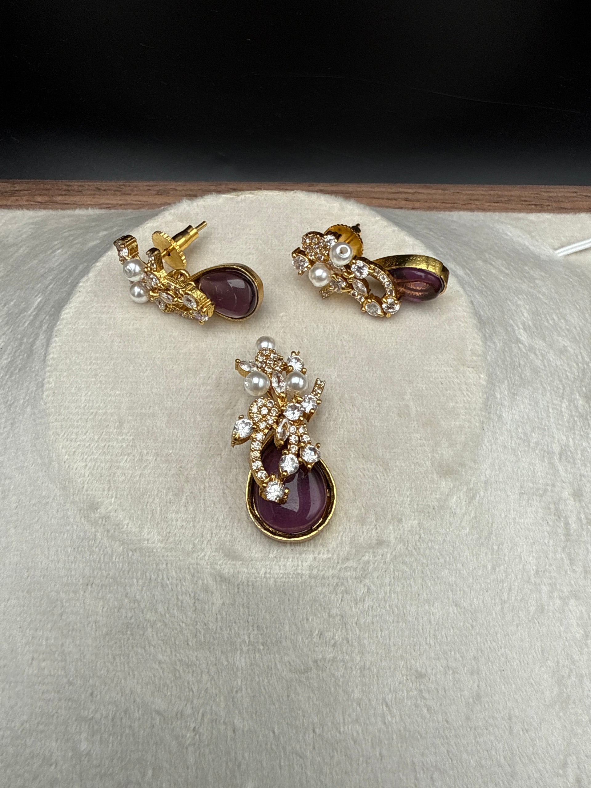 CZ with purple stone pendent set