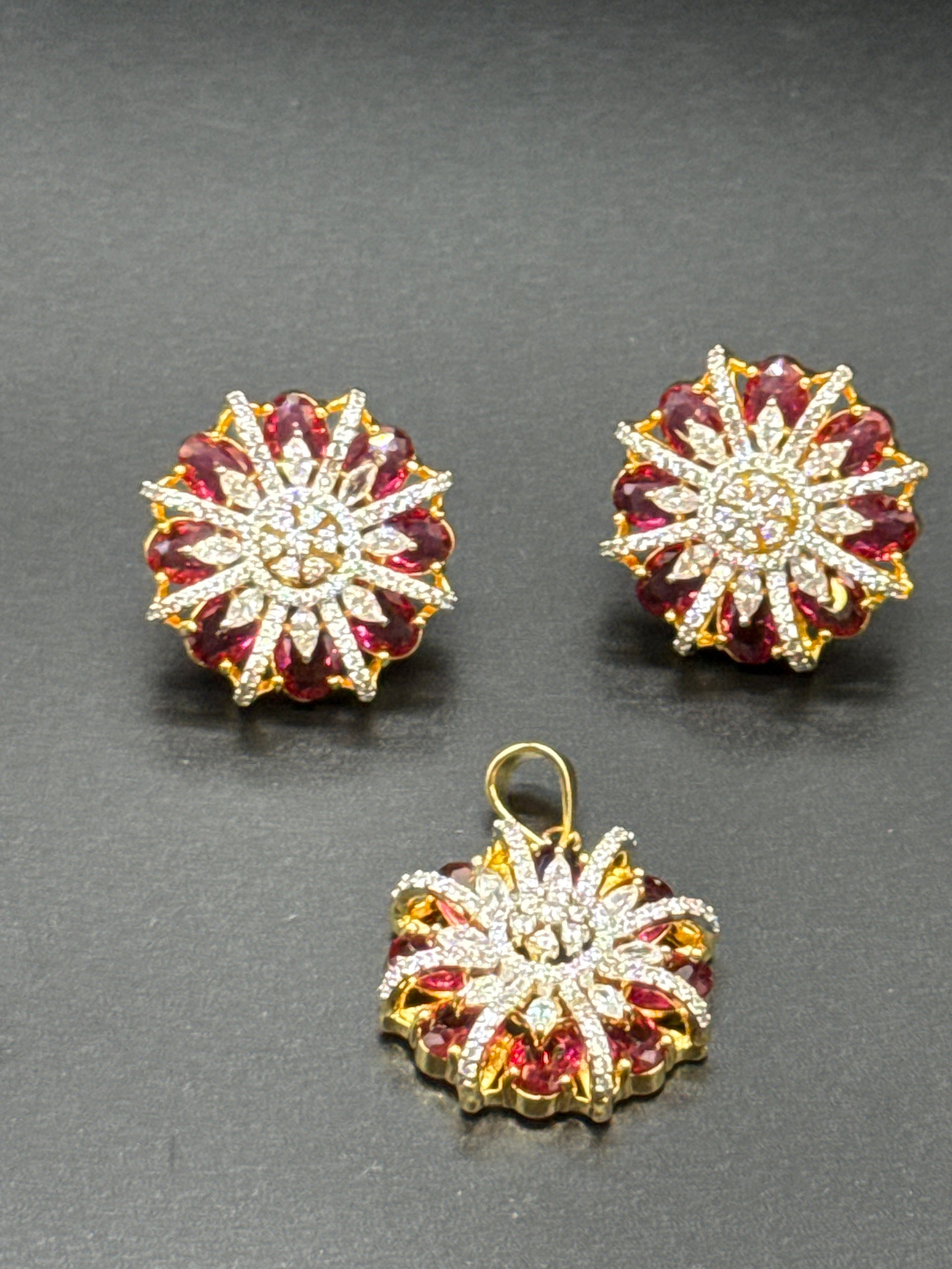 Ruby round pendant set