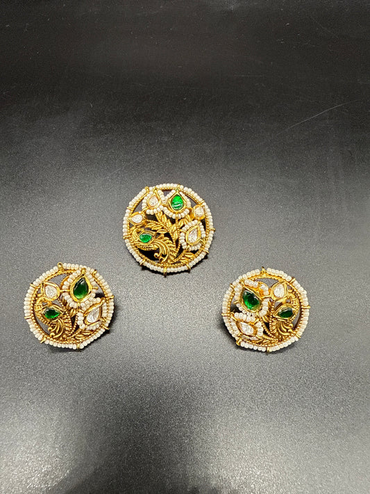 Kundan pendent set