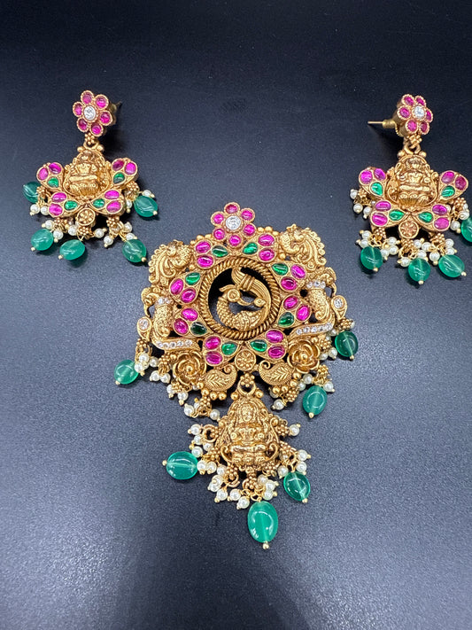 Pendent set with Lakshmi