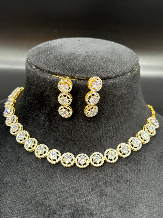 Round solitaire set