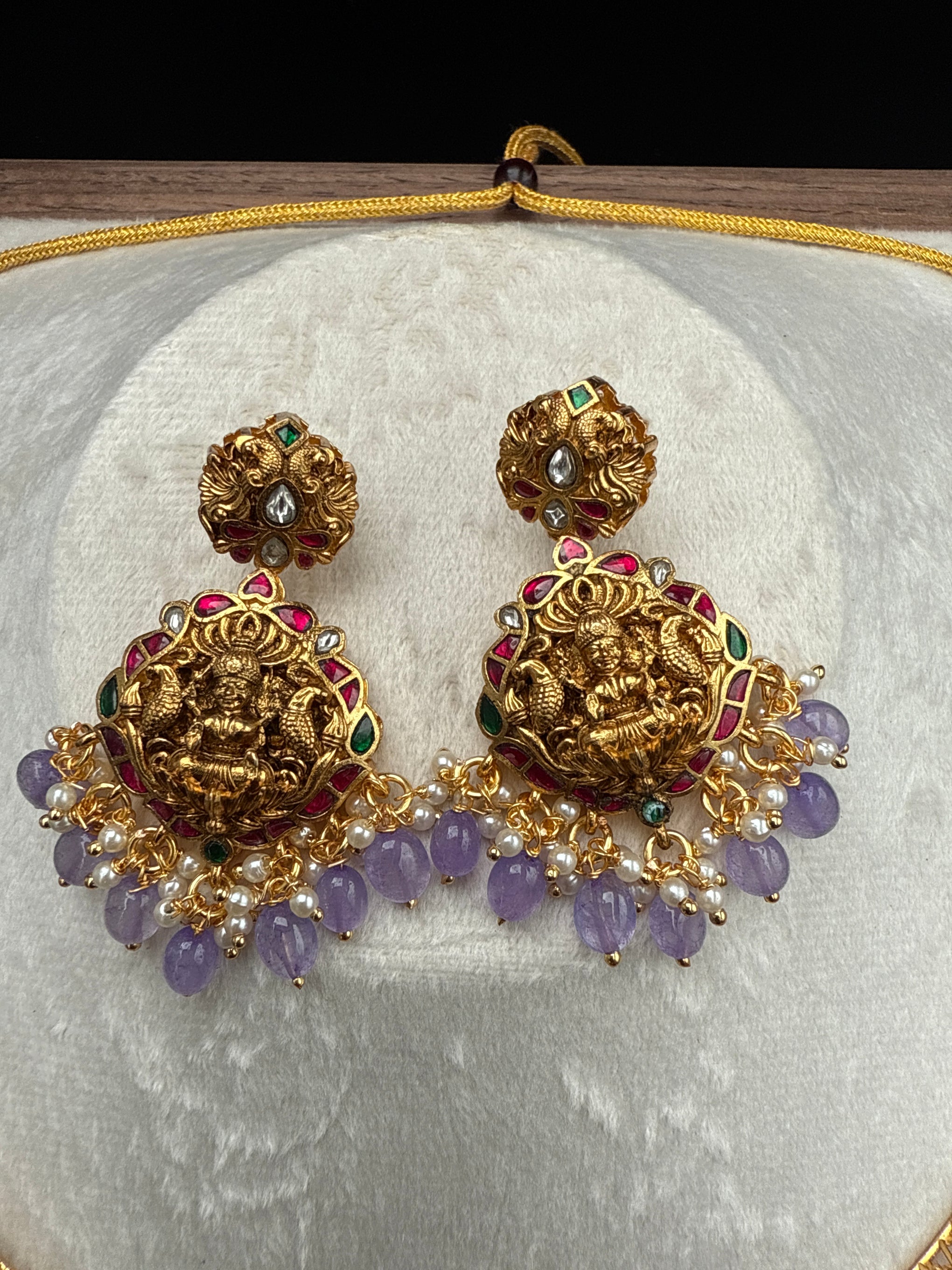 Lakshmi Kante set with purple pearl hangings