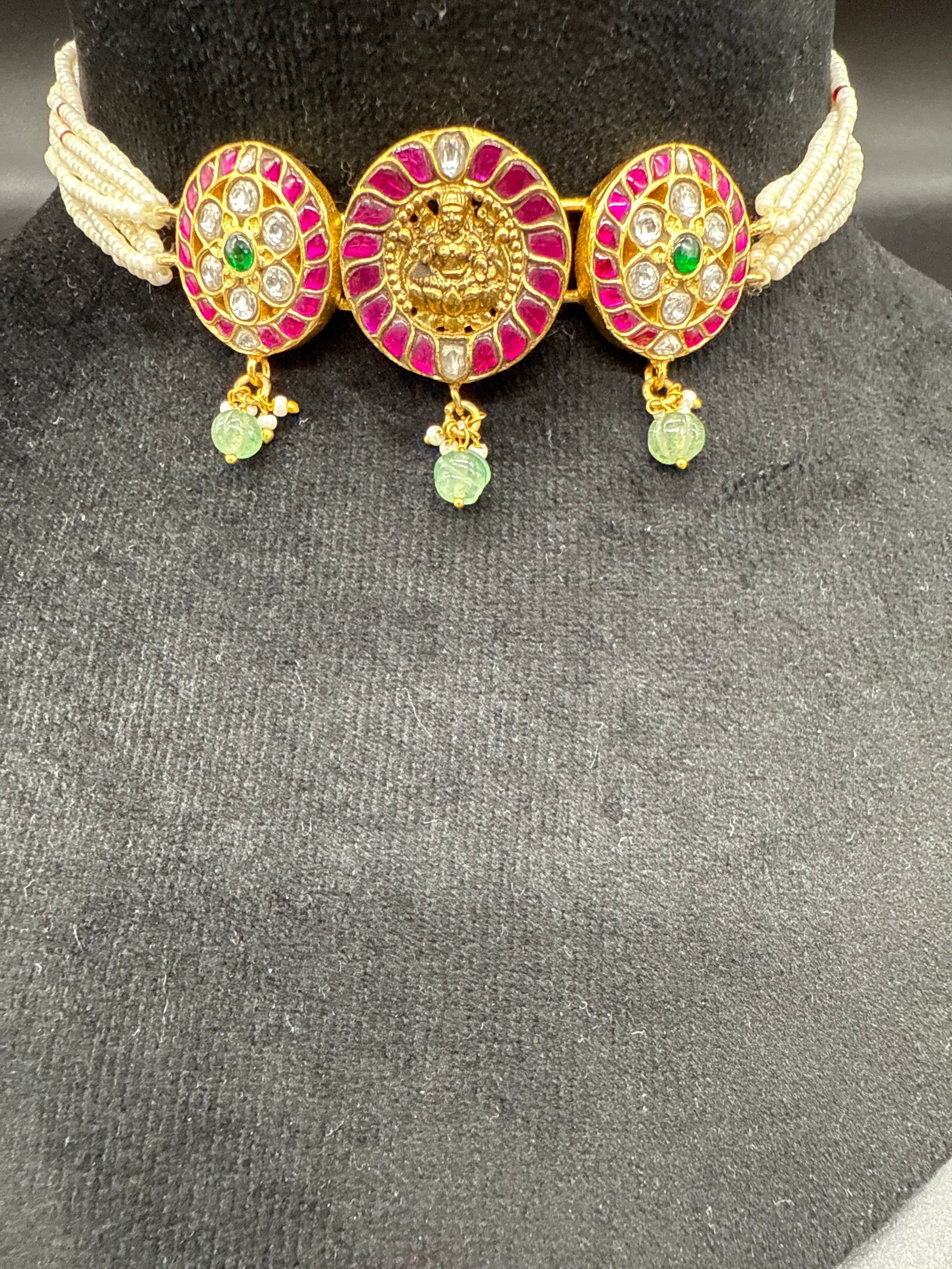 Kundan Laxmi choker