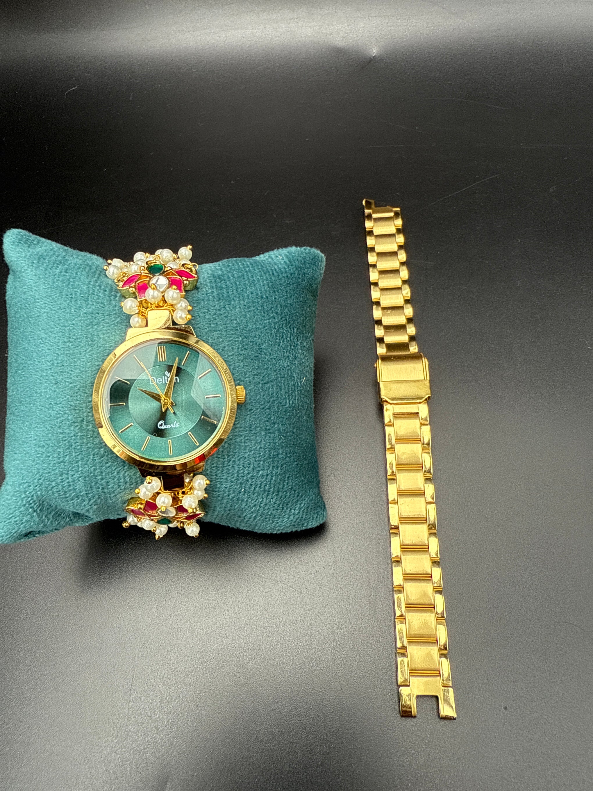 Lotus pearl band round dial watch