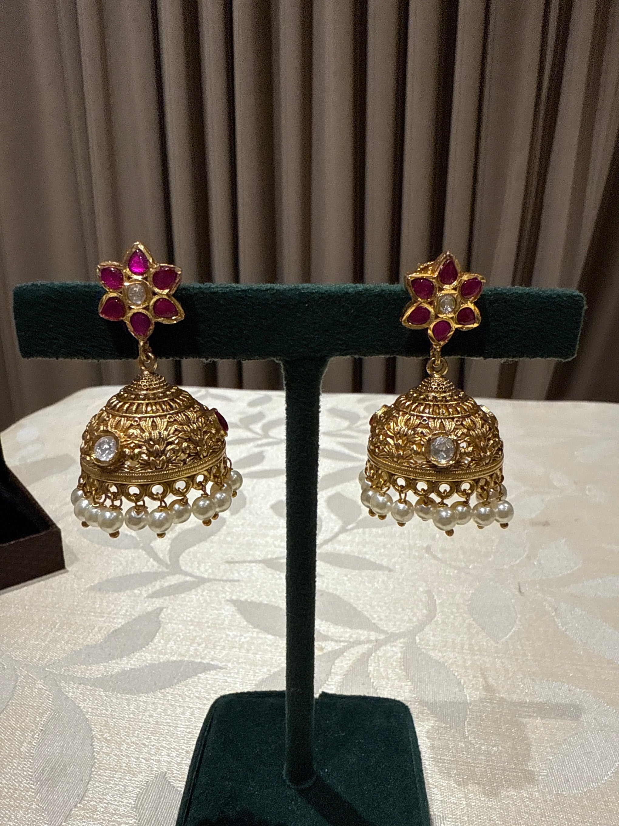 Traditional Kundan jumka
