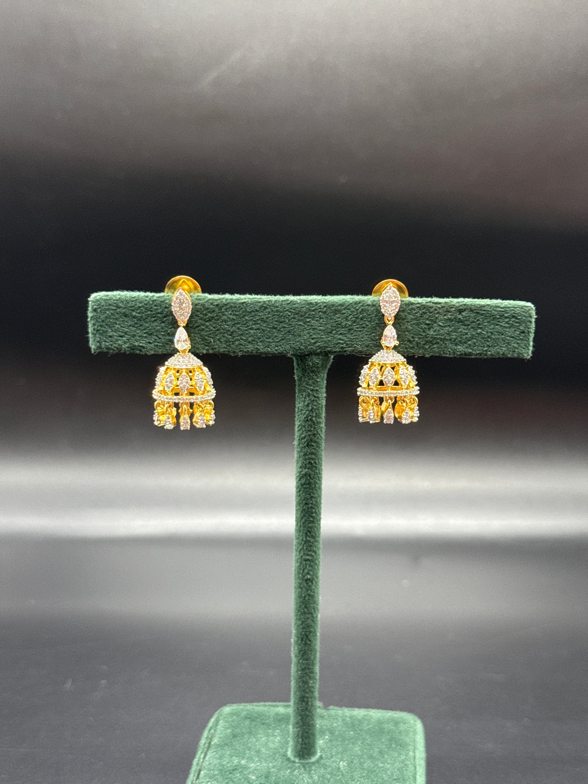 Small diamond jumka
