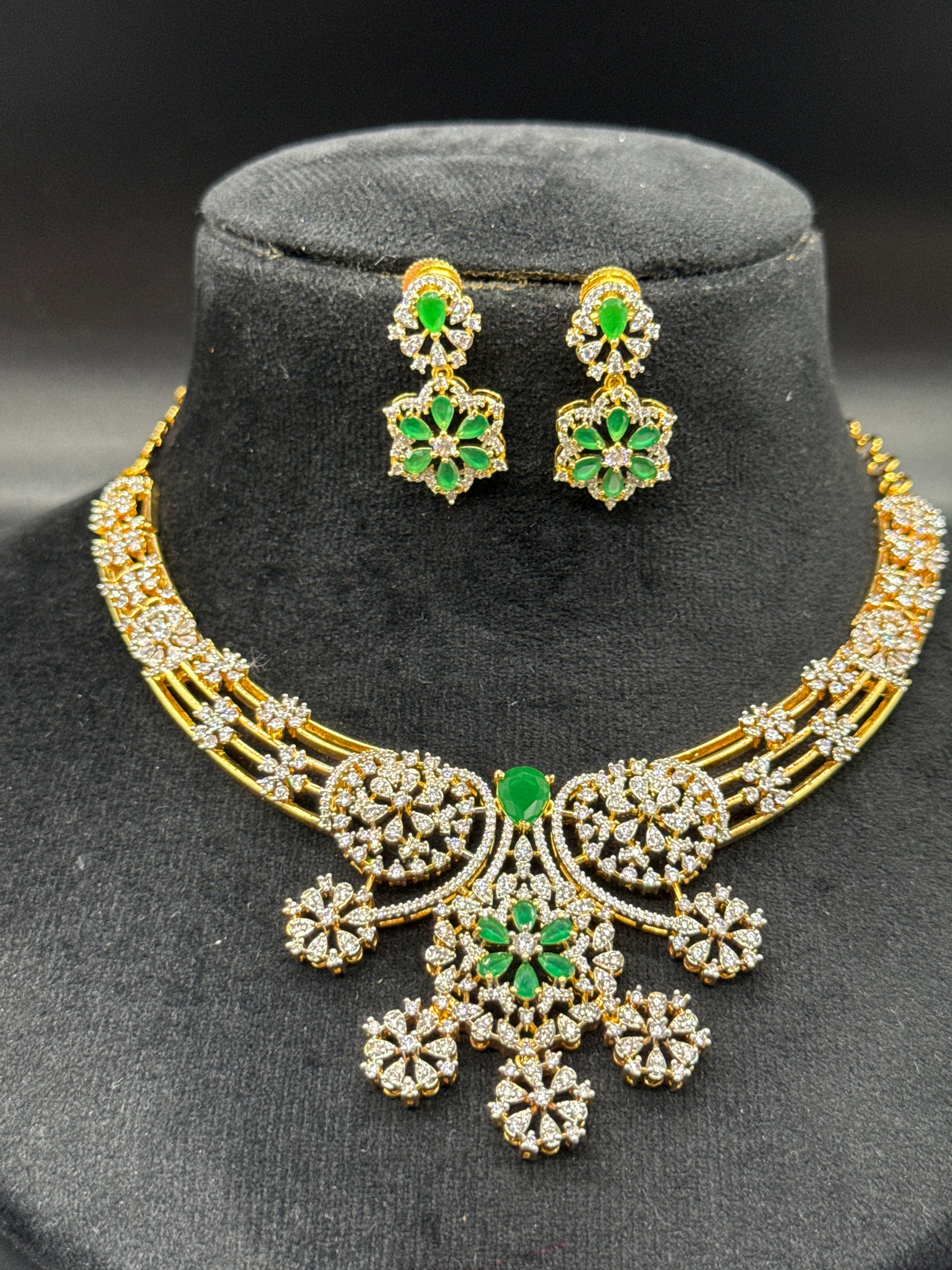 Flower pattern kante in emerald