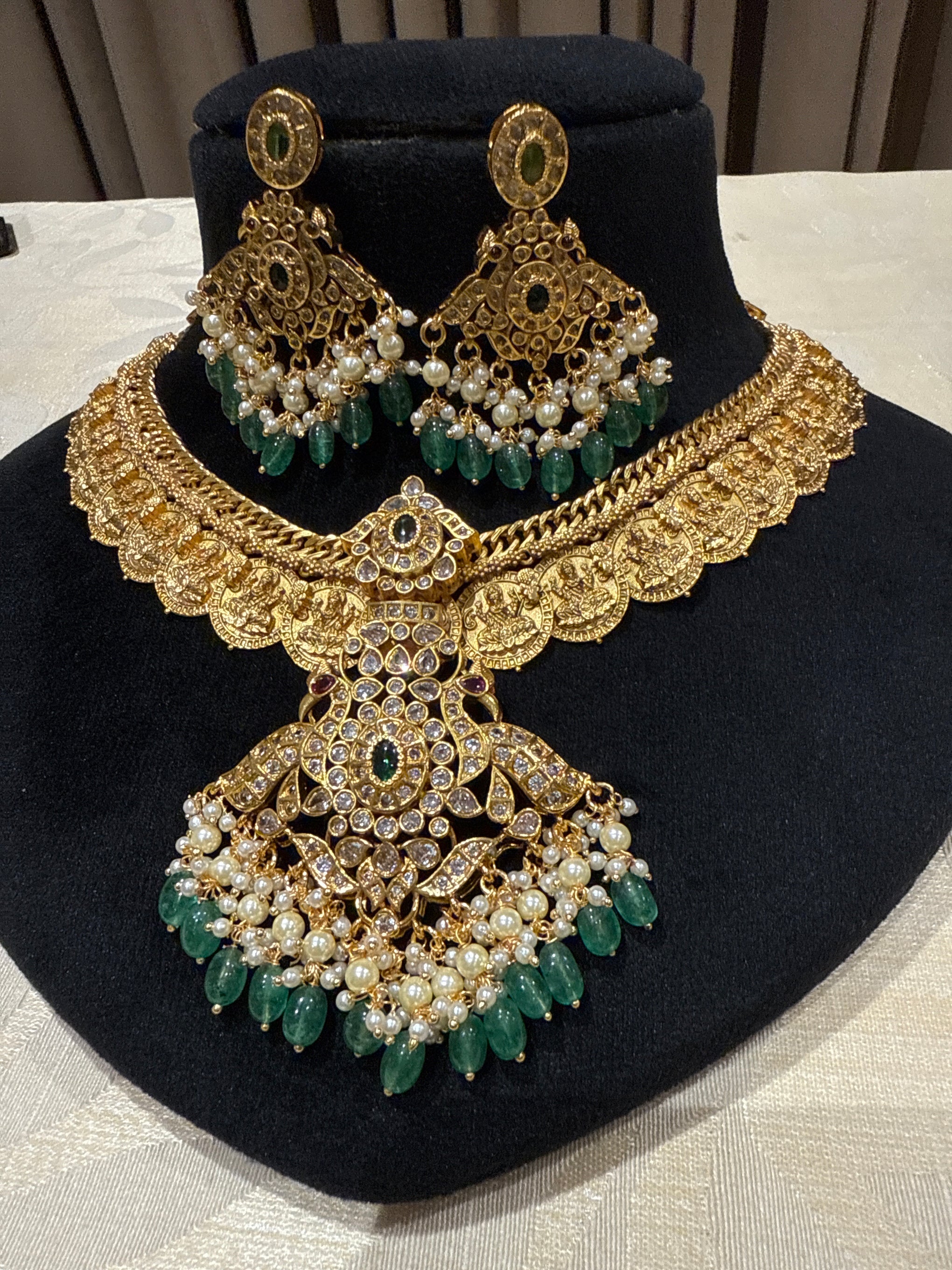 Jilebi kasu short necklace set