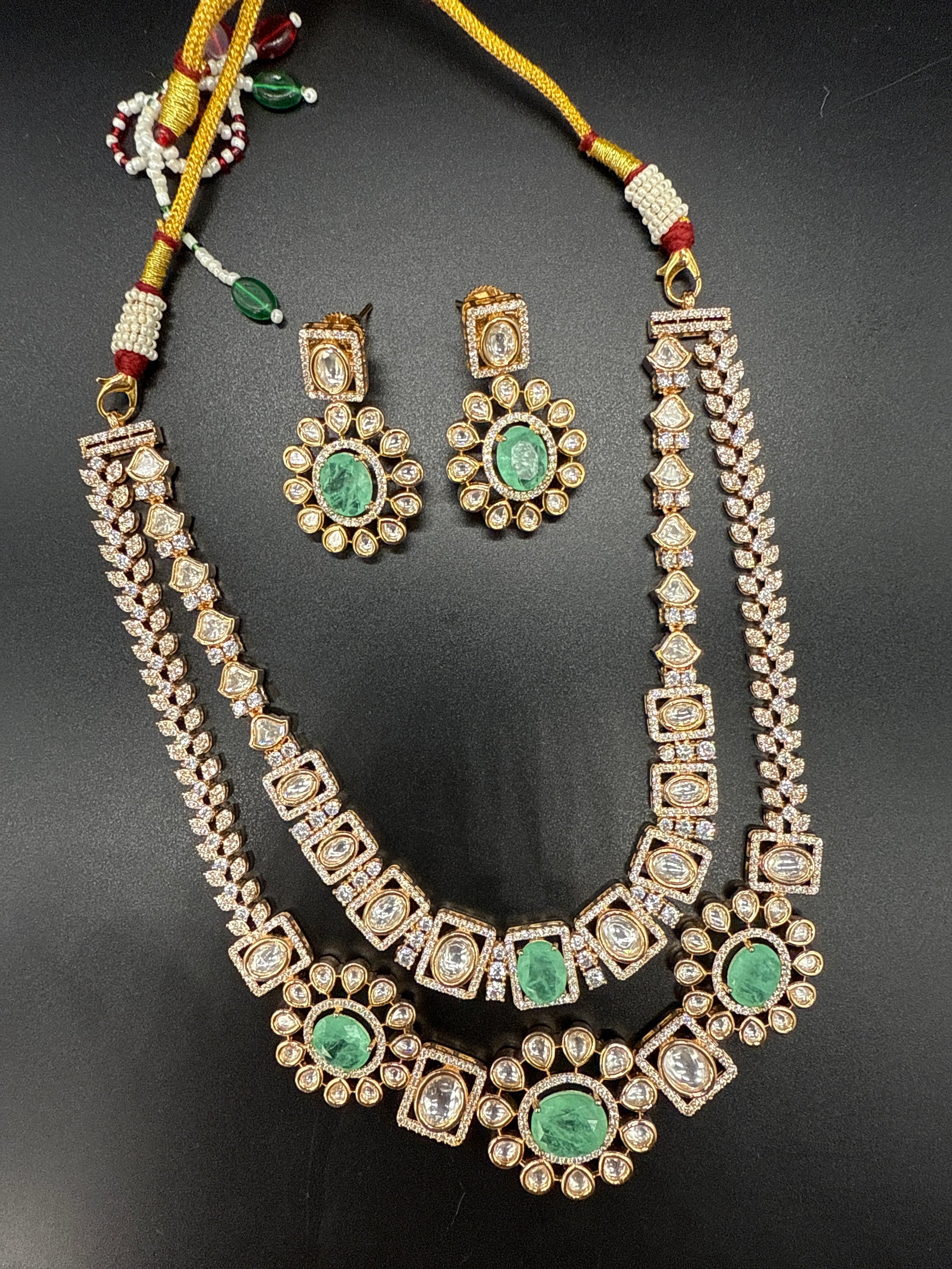 Polkinecklace set with mint emerald stone
