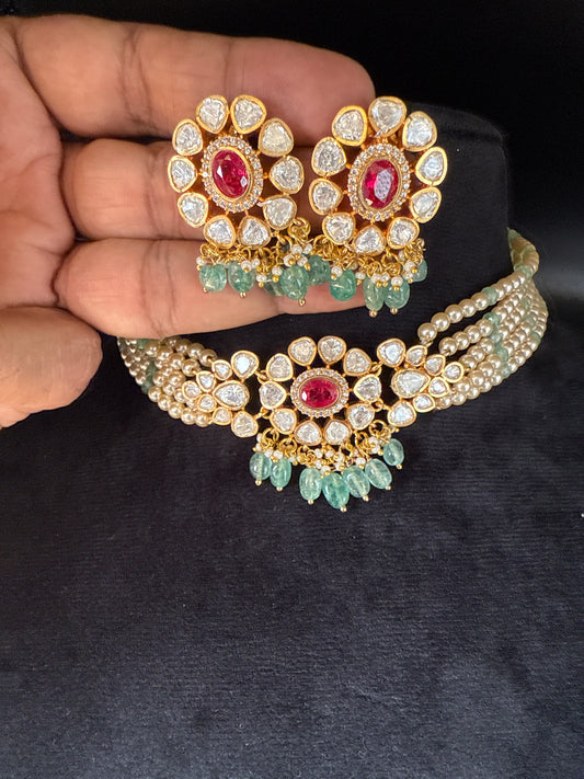 Mozonite pearl choker