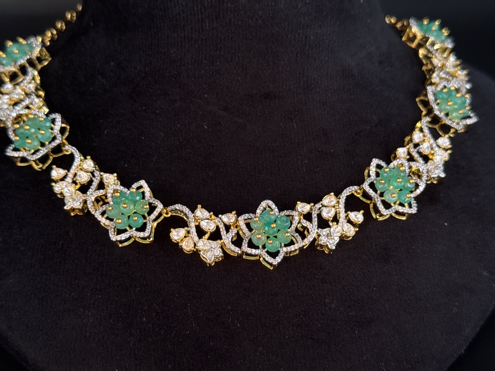 Emerald beads diamond set