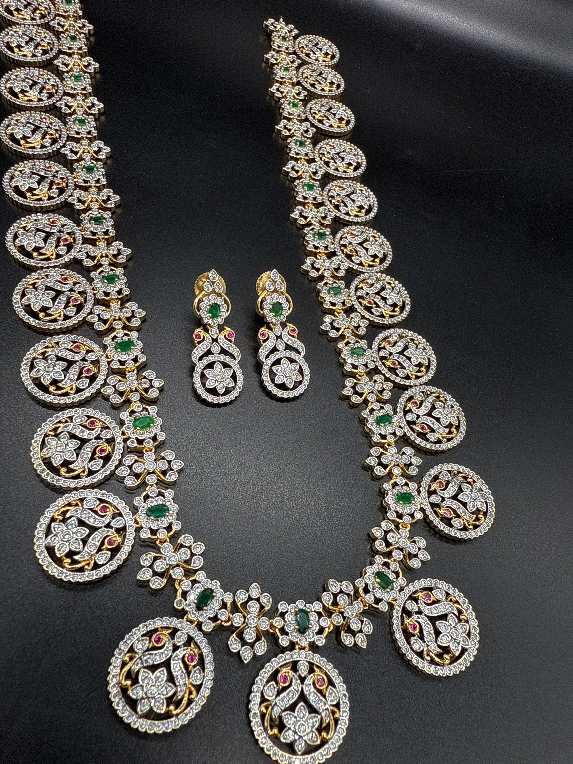 Emerald bottu Mala