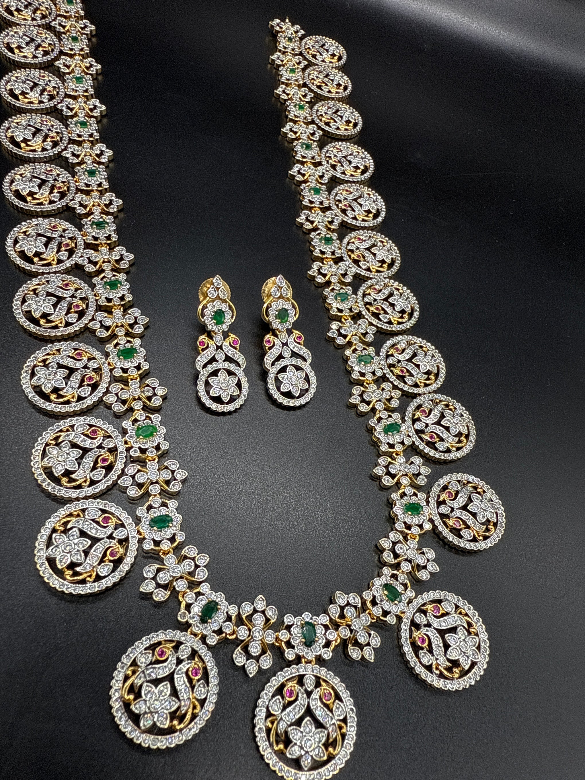 Emerald bottu Mala