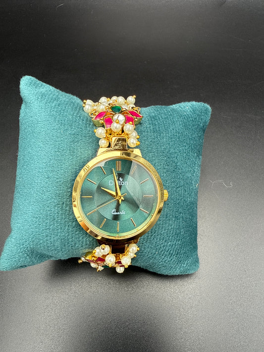 Lotus pearl band round dial watch