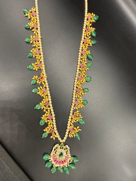 Single line Kundan pearl necklace