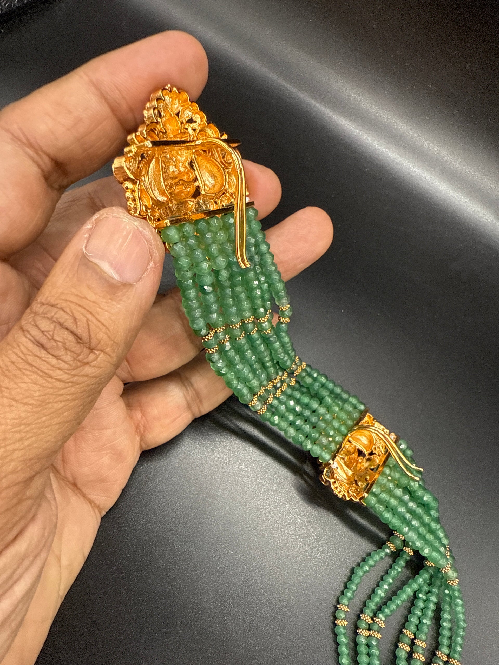 Five Lakshmi pendent beads Jada