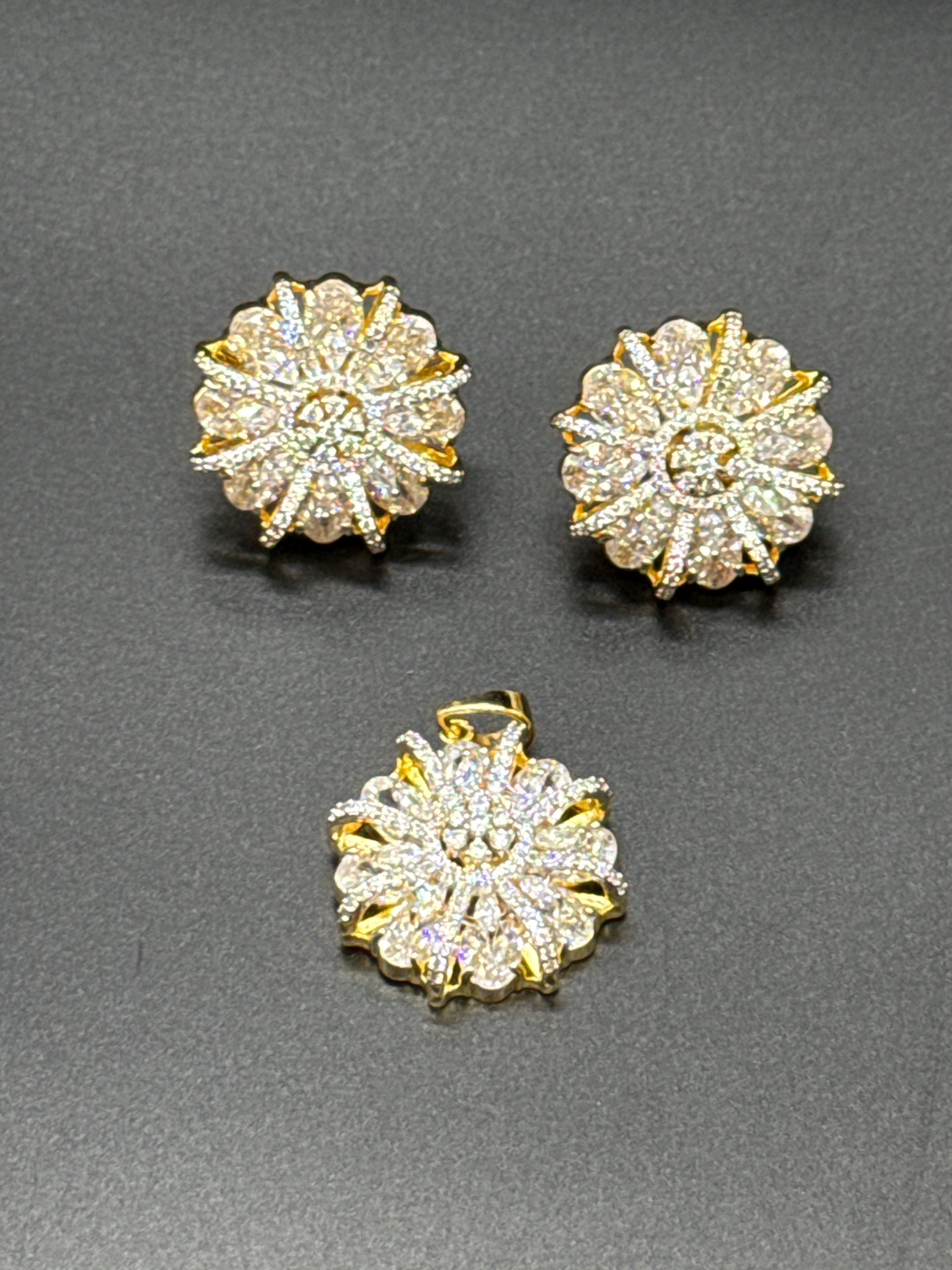 White round pendant set