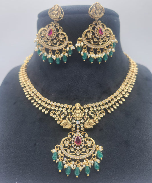 Gold replica neck set-Short with Green beads