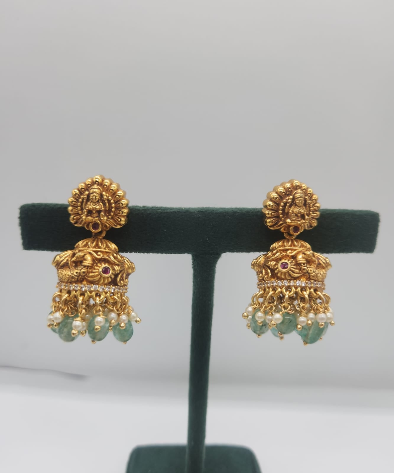 Nakshi Jumka with screw