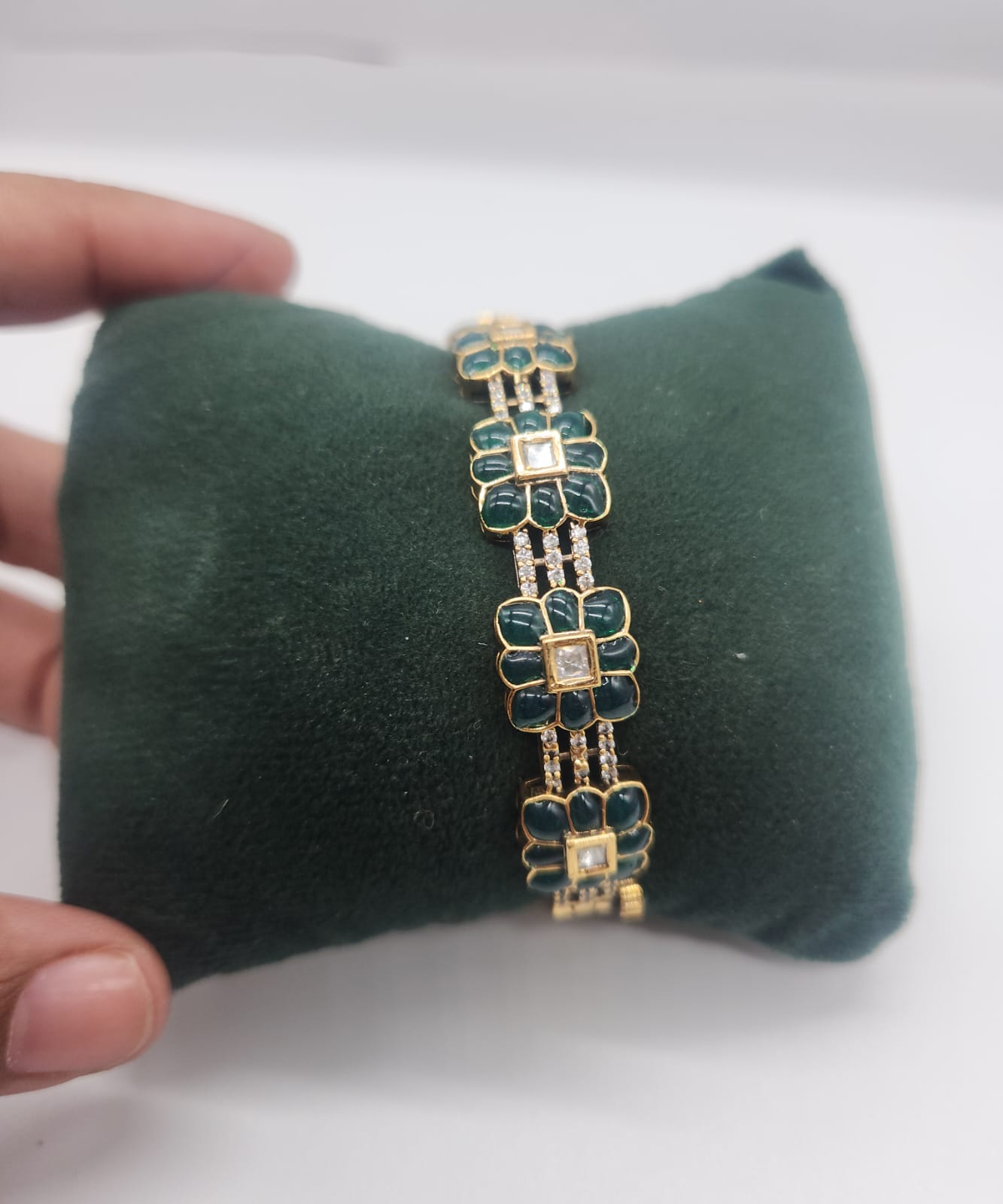 Victorian emerald trendy kada