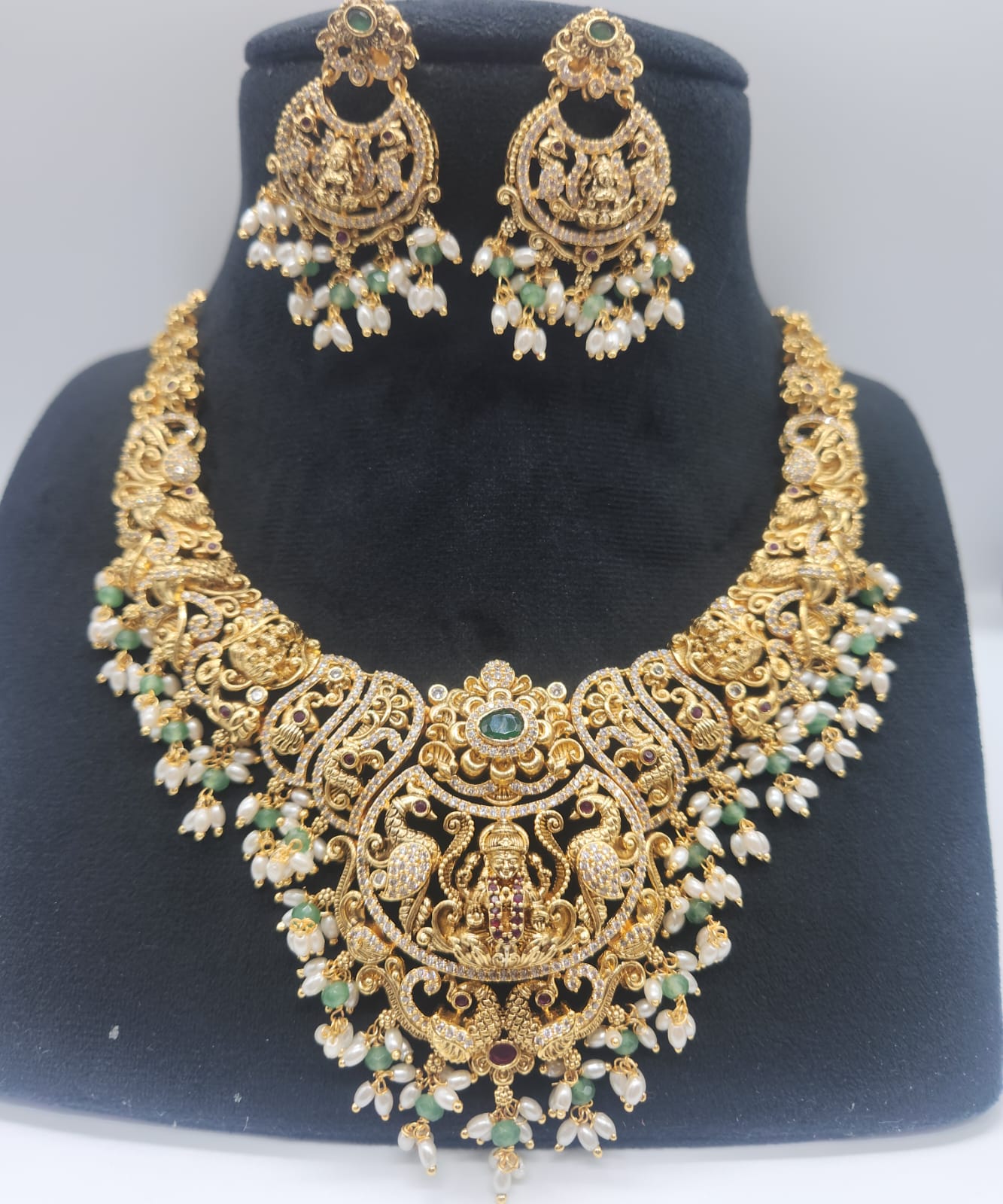 Lakshmi guttapusalu set -short