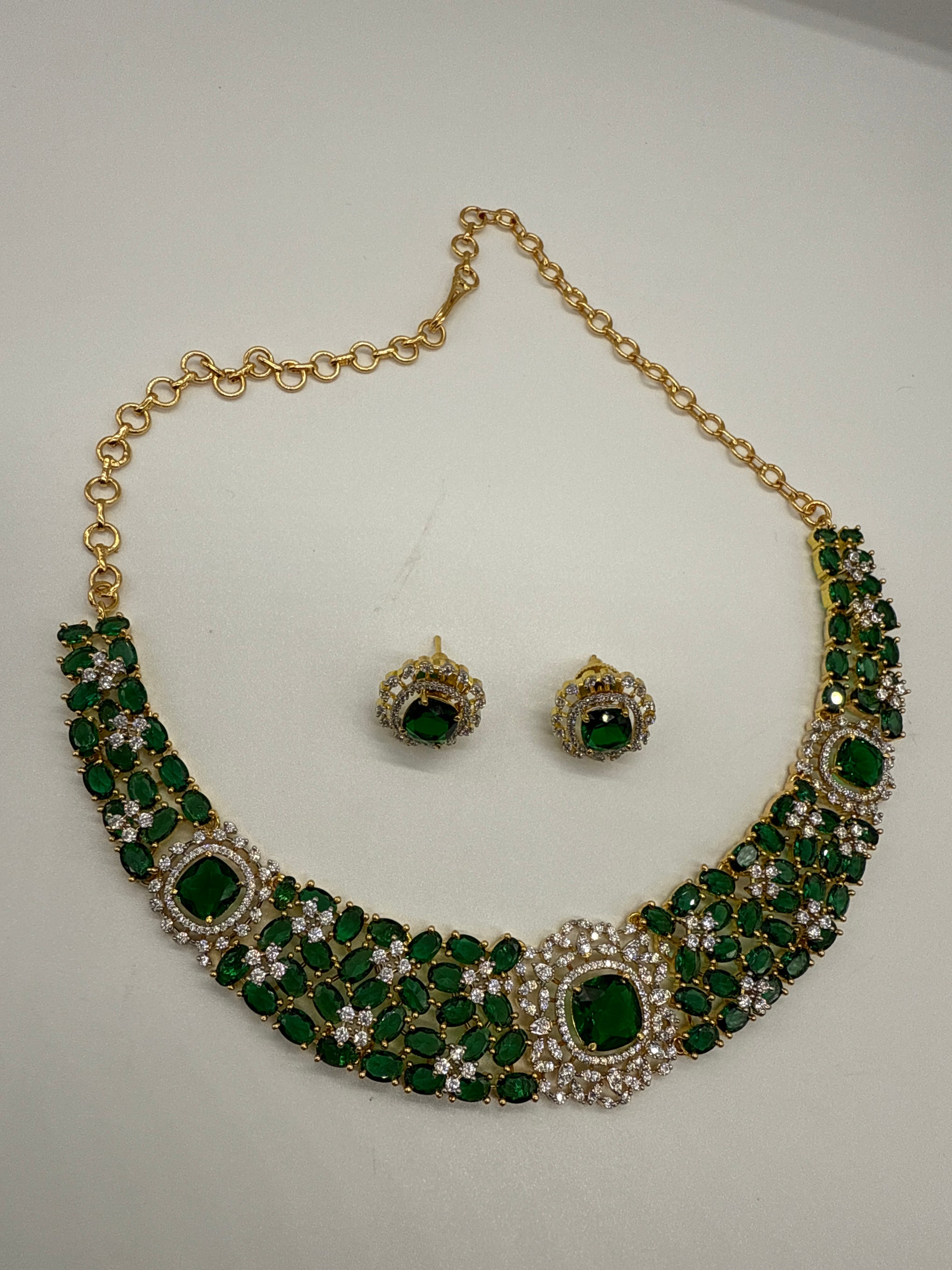 Emerald diamond set