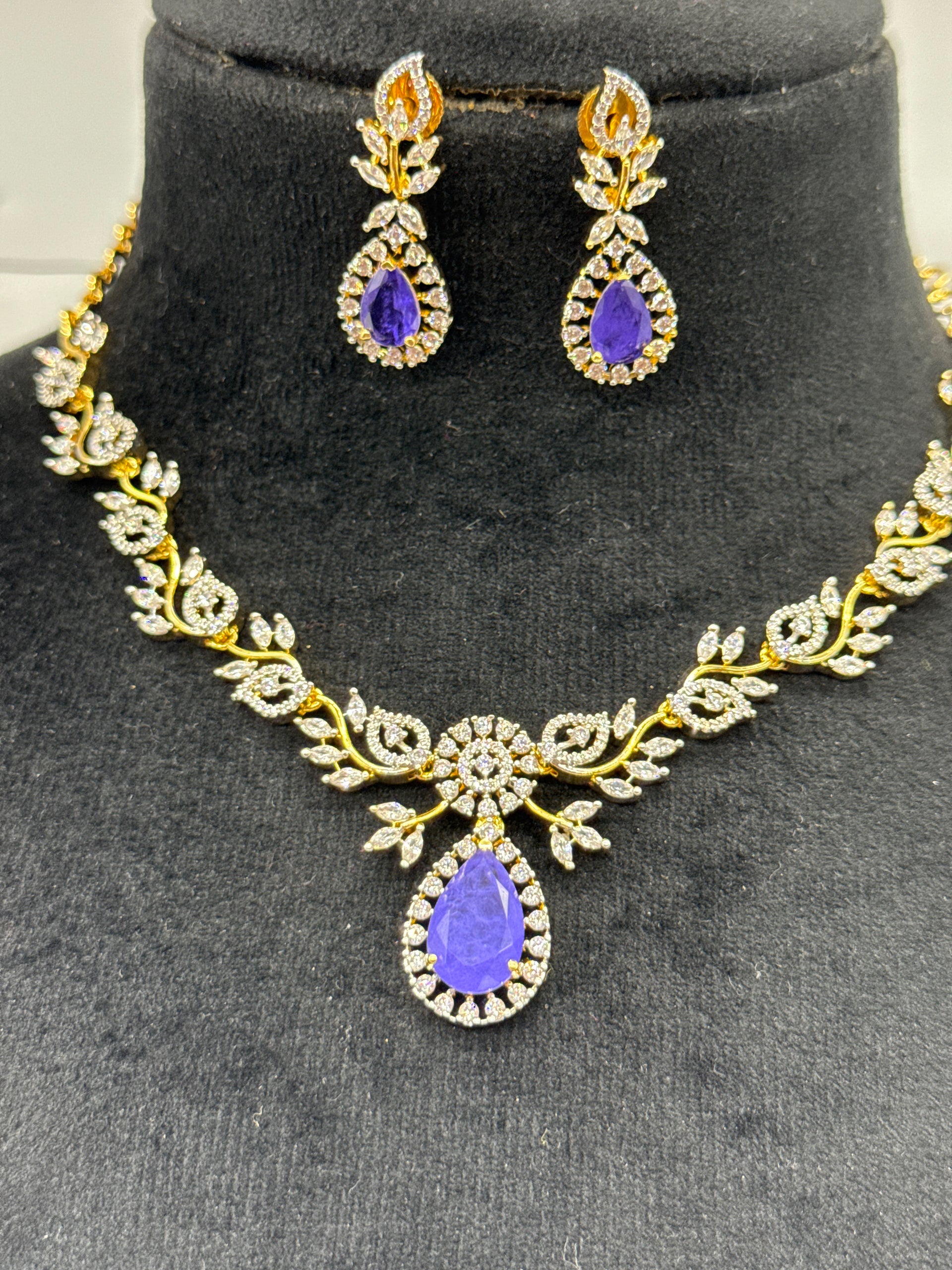 Tanzanite diamond set