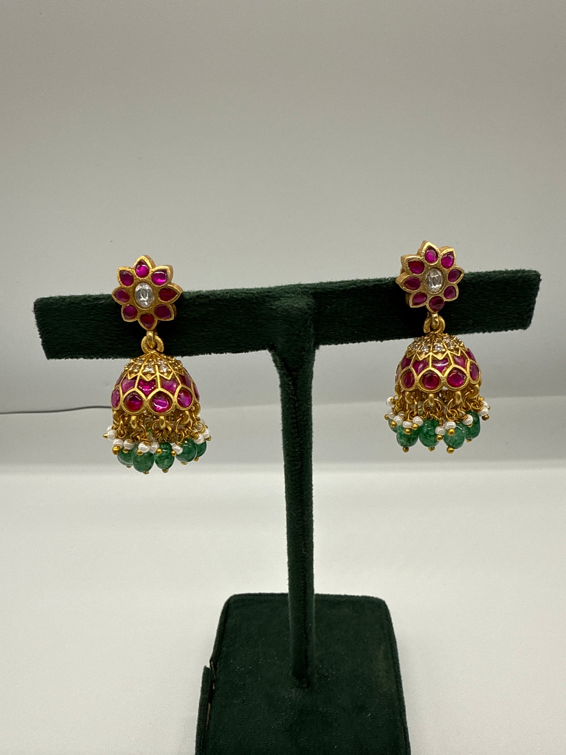Small Kundan jumkas