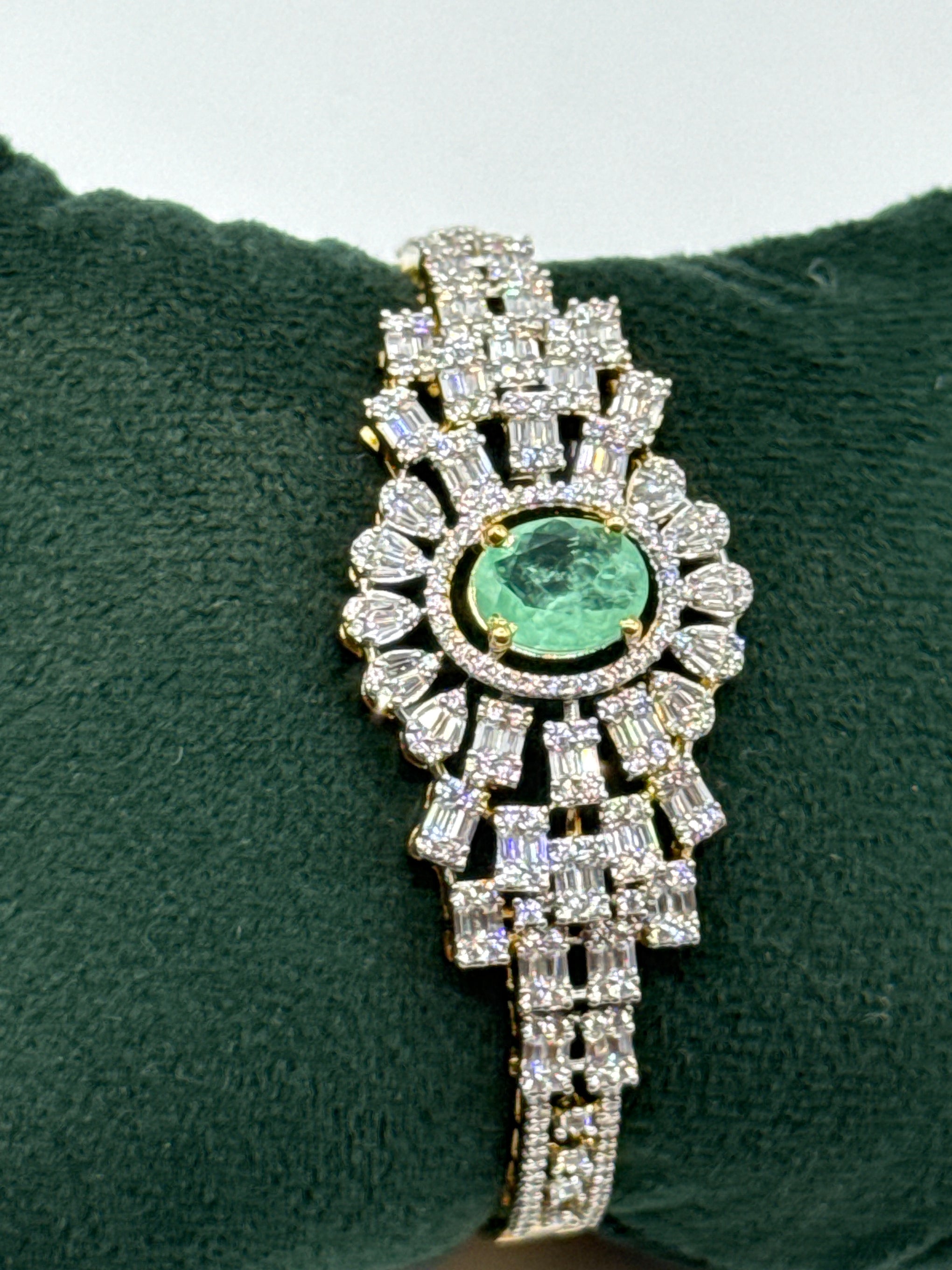 Trendy mint bracelet