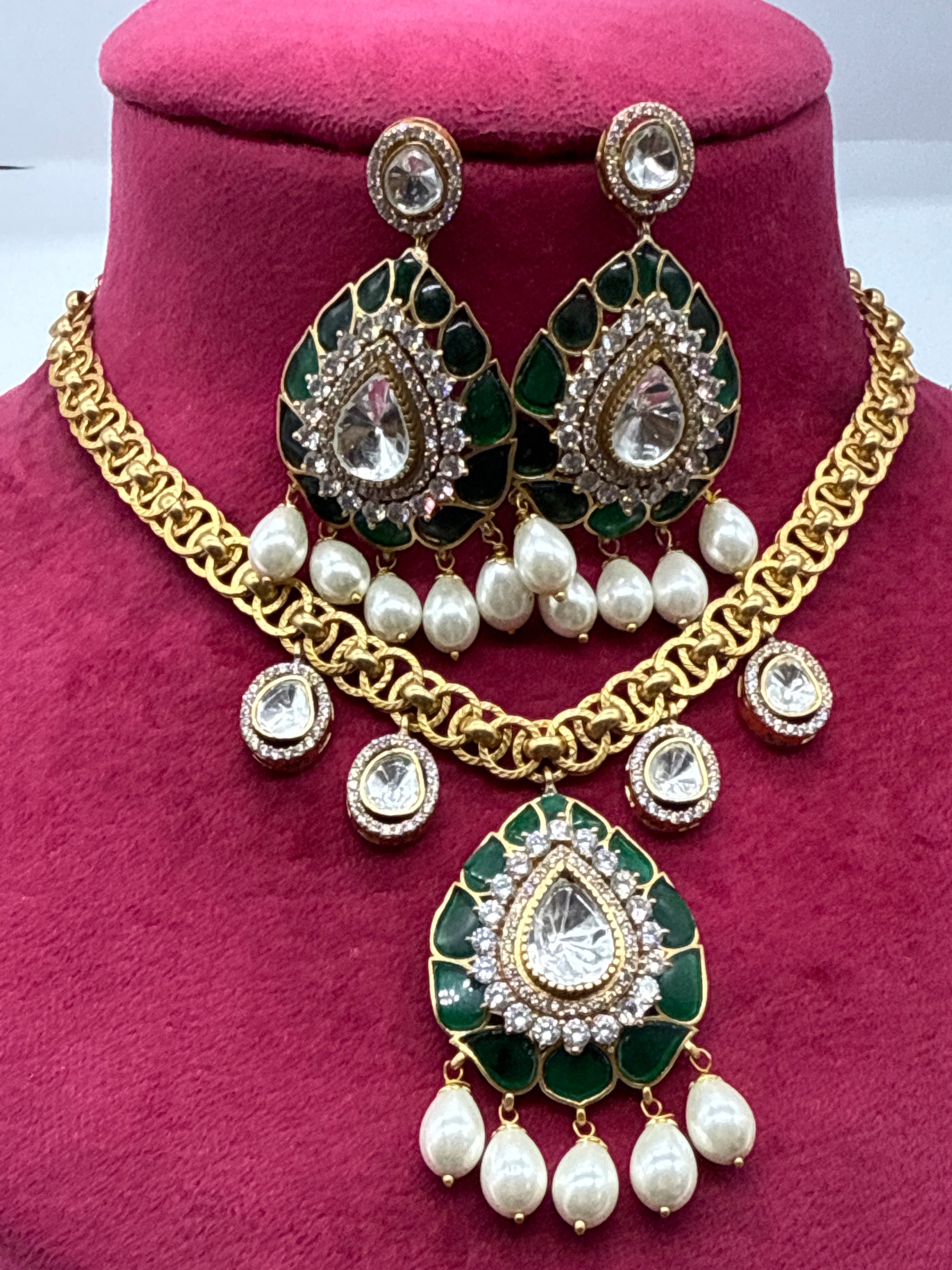 Trendy chain set