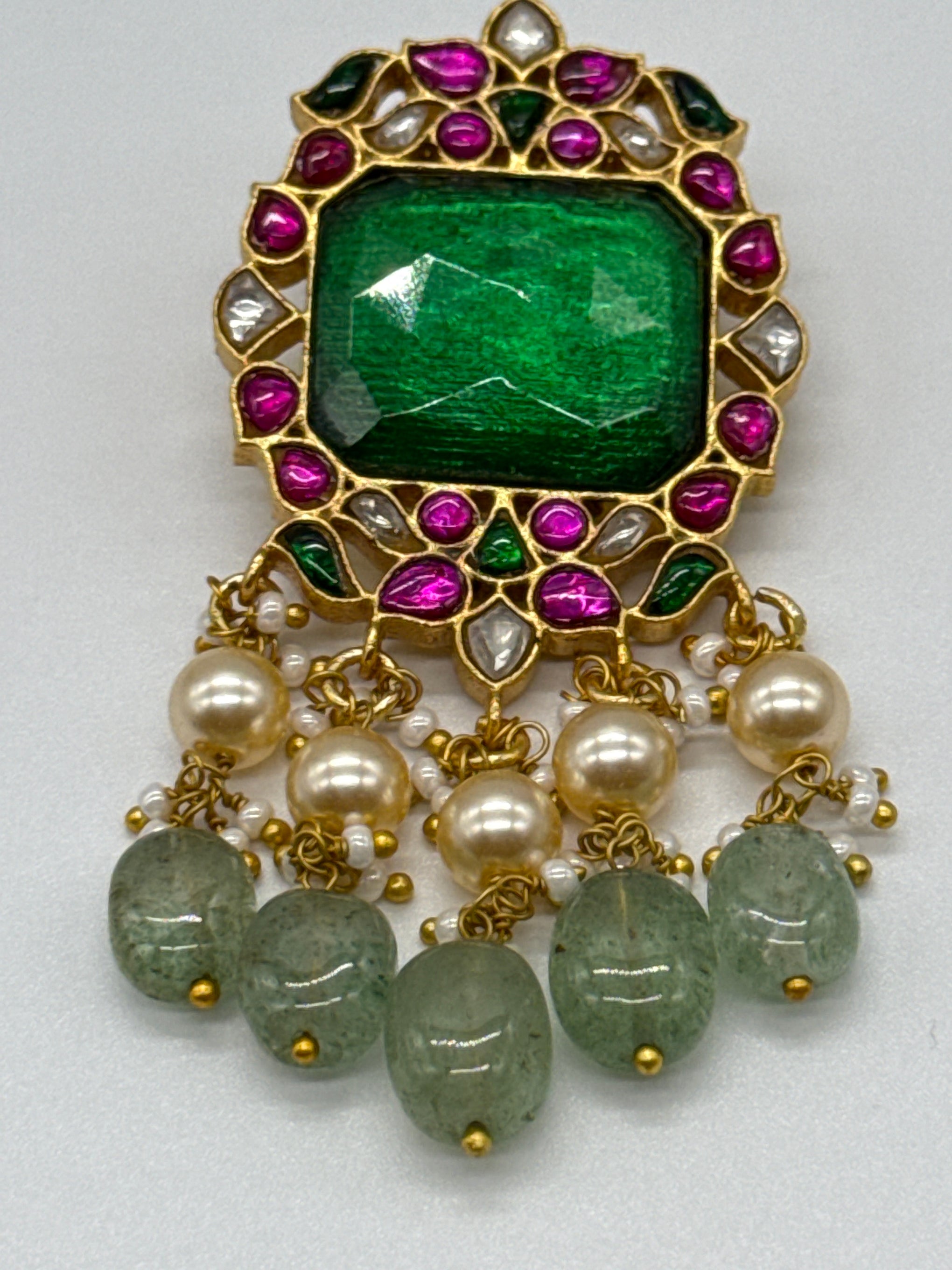 Emerald Kundan pendant