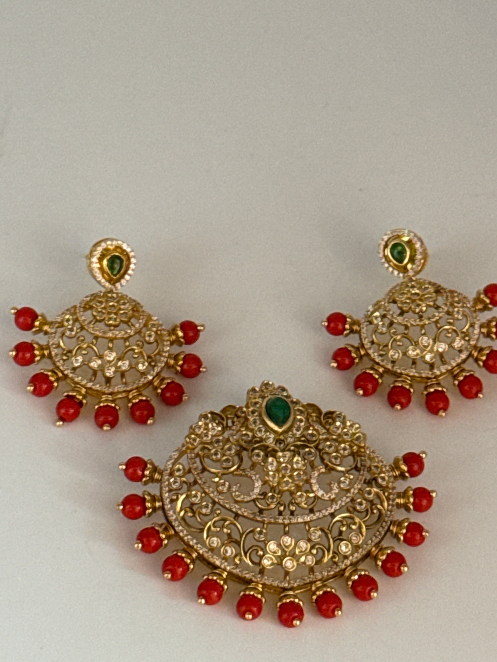 Coral pendant set